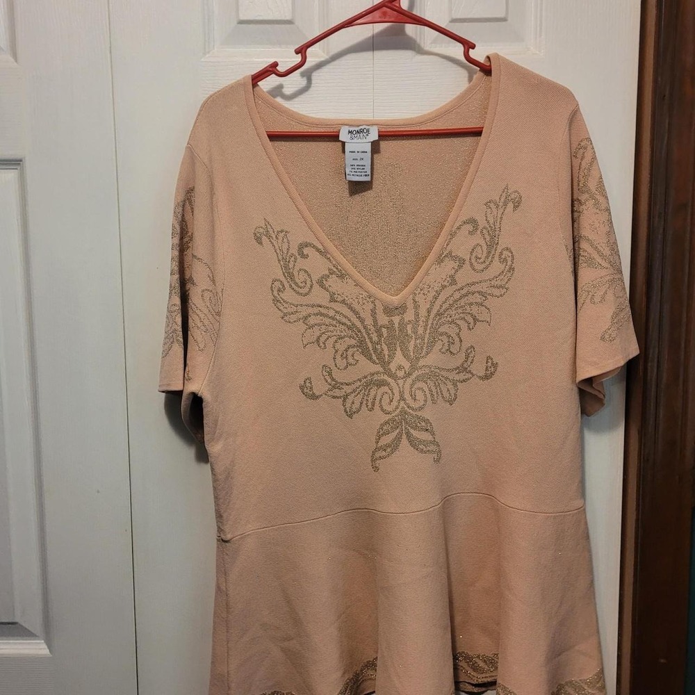 Monroe & Main Metallic Embroidered Blush Peplum Top